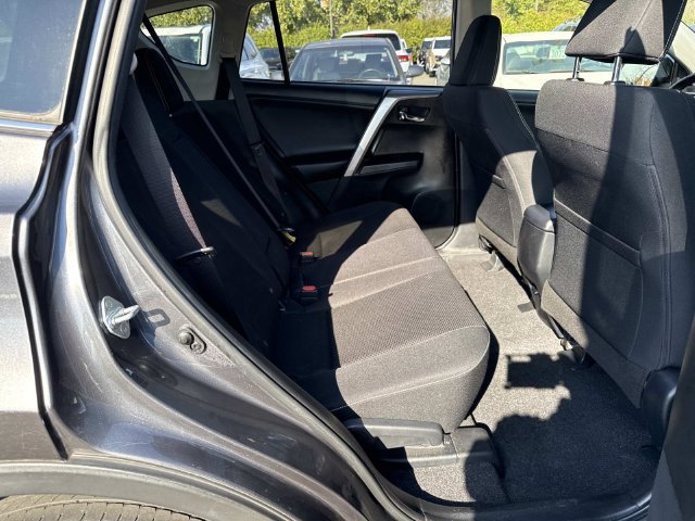 Used 2018 Toyota RAV4 XLE w/ Plus Extra Value Package AWD/4WD image 9
