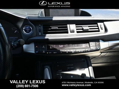 Used 2017 Lexus CT 200h w/ Navigation System Package FWD image 9
