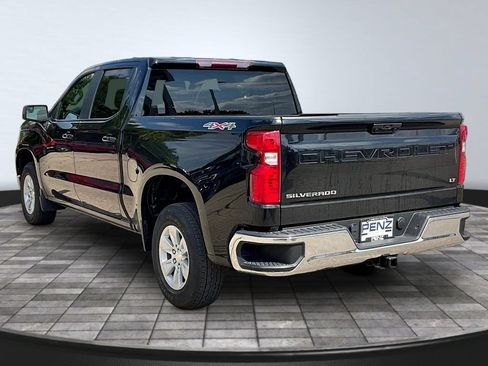 Used 2023 Chevrolet Silverado 1500 LT AWD/4WD image 5