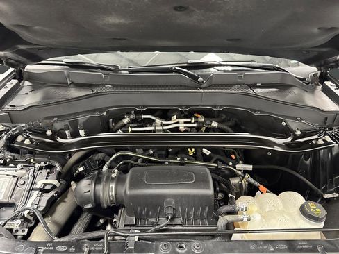 Used 2023 Ford Explorer Limited image 40