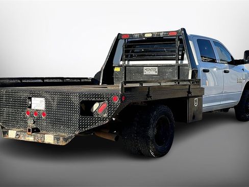 Used 2017 RAM 3500 Tradesman w/ Chrome Appearance Group image 6