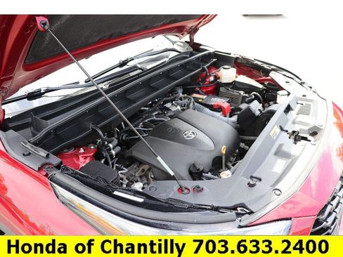 Used 2022 Toyota Highlander XSE FWD image 33