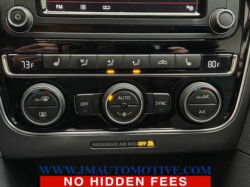 Used 2017 Volkswagen Passat 1.8T R-Line w/ R-Line Lighting Package image 35