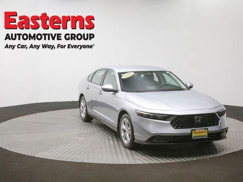 Used 2025 Honda Accord LX image 42