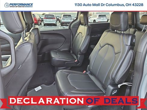 New 2026 Chrysler Pacifica Select w/ S Appearance Package image 14