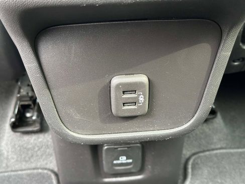 Used 2024 Chevrolet Equinox LT image 12