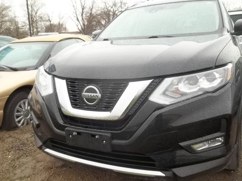Used 2019 Nissan Rogue SL w/ Premium Package image 3