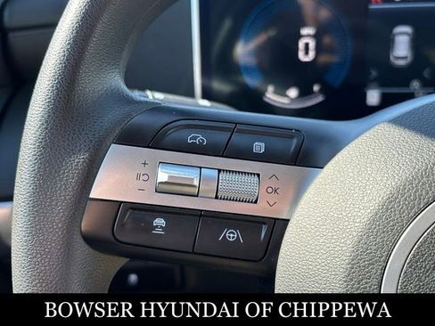 Certified 2025 Hyundai Tucson SE AWD/4WD image 16