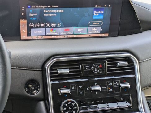 New 2025 Nissan Armada SL w/ Captain's Chari Seat Package image 10