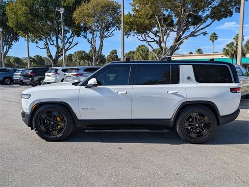 Used 2023 Rivian R1S Adventure image 4
