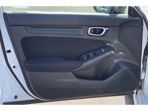 Used 2023 Honda Civic Sport image 11