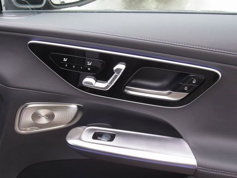 New 2026 Mercedes-Benz GLC 300 4MATIC image 21