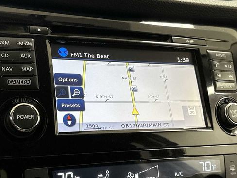 Used 2016 Nissan Rogue SV w/ SV Premium Package image 20