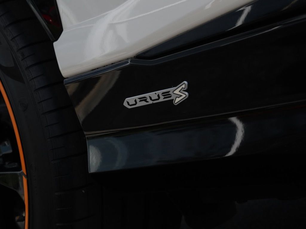 Used 2023 Lamborghini Urus S AWD/4WD image 34