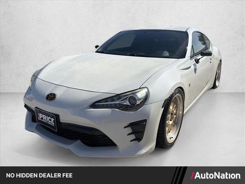 Used 2017 Toyota 86 RWD image 1