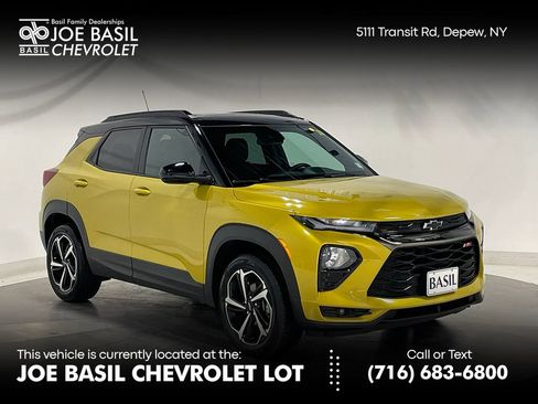 Used 2023 Chevrolet TrailBlazer RS w/ Sun and Liftgate Package AWD/4WD image 1