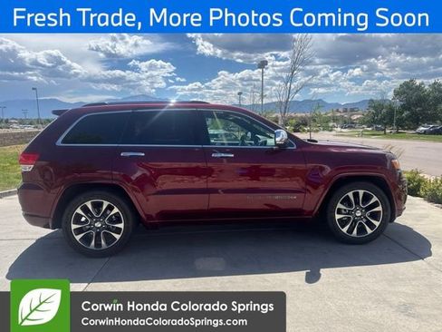 Used 2017 Jeep Grand Cherokee Overland AWD/4WD image 9