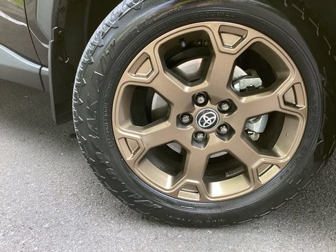 Used 2023 Toyota RAV4 AWD Hybrid image 6