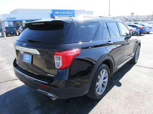 Used 2023 Ford Explorer Limited image 5