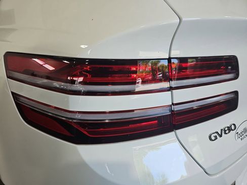 Used 2025 Genesis GV80 2.5T Prestige AWD/4WD image 41