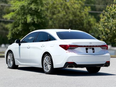 Used 2020 Toyota Avalon Limited w/ Advanced Safety Package FWD image 10