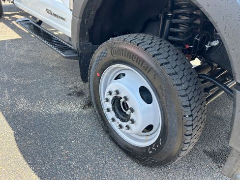 New 2026 Ford F550 4x4 Regular Cab Super Duty image 17