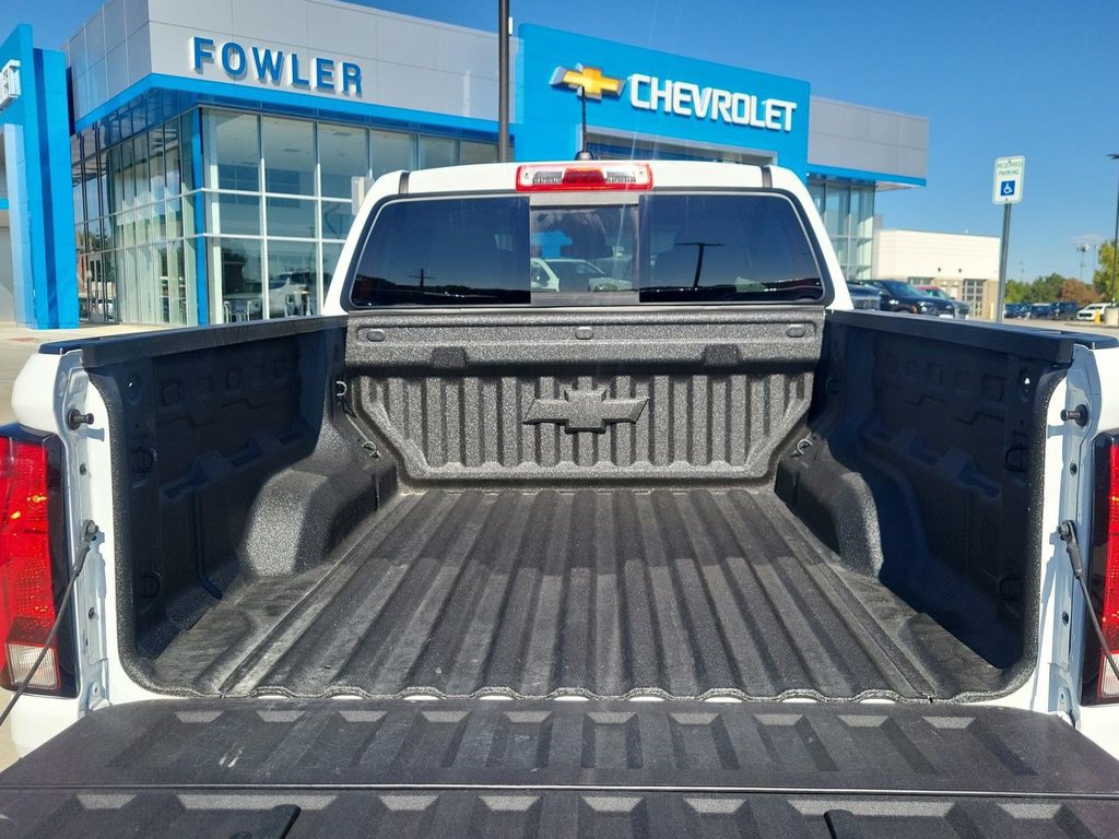 Used 2026 Chevrolet Colorado Trail Boss w/ LPO, Tailgate Decal Package AWD/4WD image 32