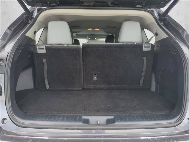 Used 2022 Toyota Highlander XLE FWD image 5