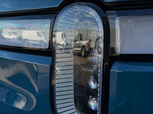 Used 2022 Rivian R1T Launch Edition image 22