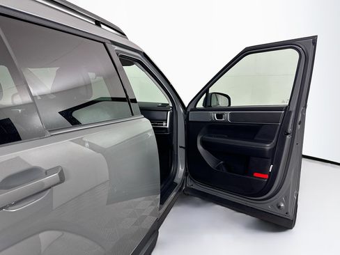 Used 2025 Hyundai Santa Fe SEL FWD image 32