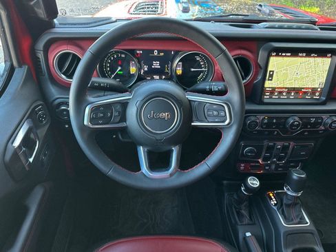 Used 2023 Jeep Wrangler Unlimited Rubicon 4xe image 15