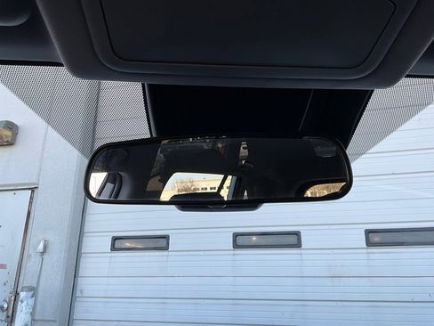 Used 2025 Toyota RAV4 XLE image 18