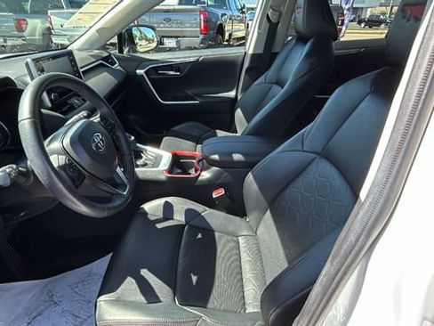 Used 2021 Toyota RAV4 TRD Off-Road w/ TRD Off-Road Weather Package AWD/4WD image 17