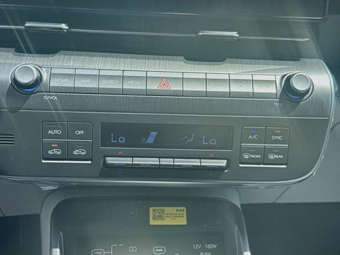 New 2027 Hyundai Kona Limited FWD image 12