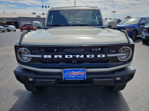 New 2026 Ford Bronco Outer Banks AWD/4WD image 3