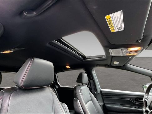 Used 2025 Honda Odyssey Sport-L image 11