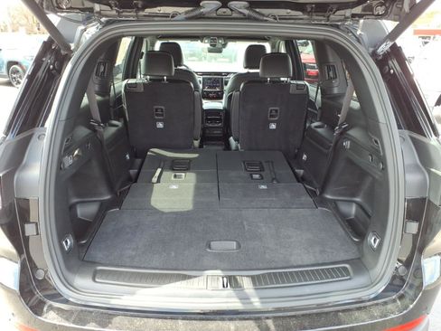 Used 2025 Jeep Grand Cherokee L Laredo image 20