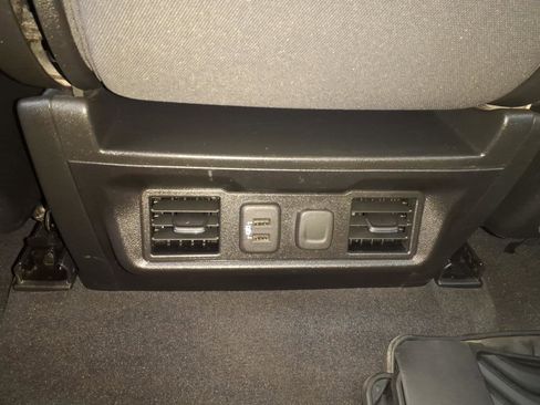 Used 2021 Chevrolet Silverado 1500 LT w/ Z71 Off-Road Package image 9