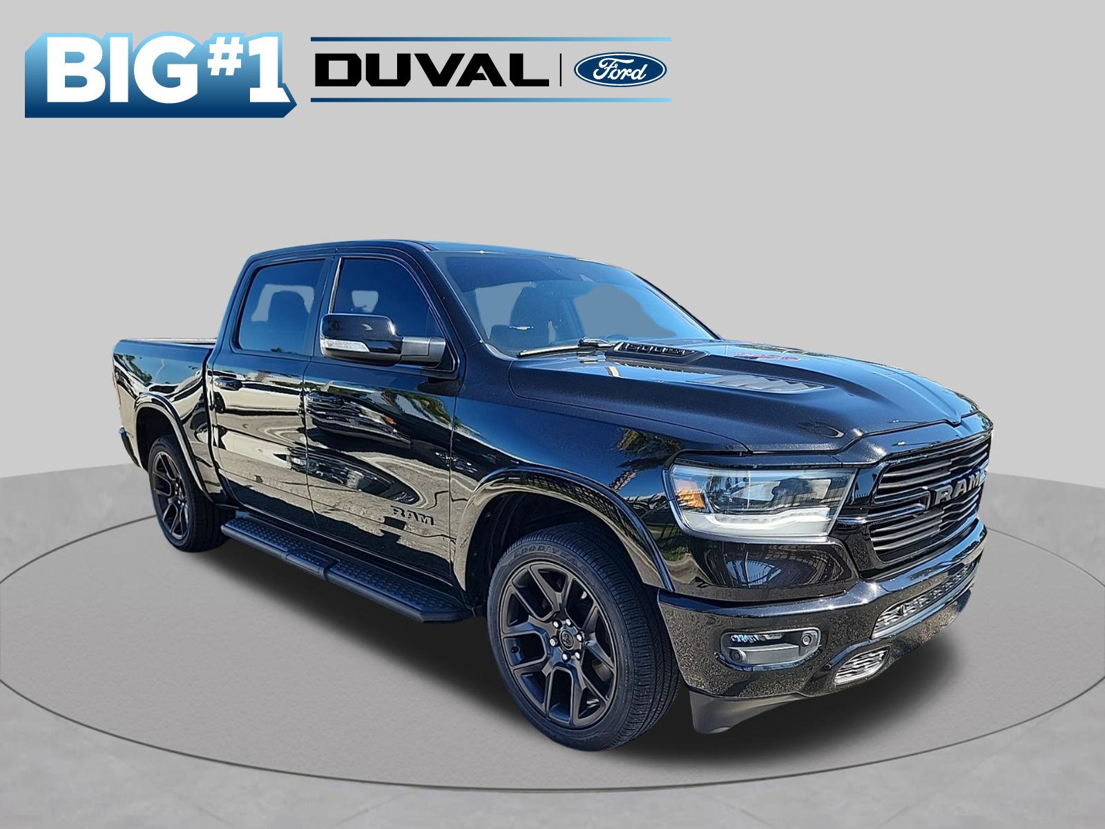 Used 2022 RAM 1500 Laramie AWD/4WD image 1