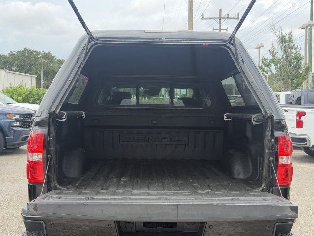 Used 2017 GMC Sierra 2500 Denali w/ Duramax Plus Package AWD/4WD image 4