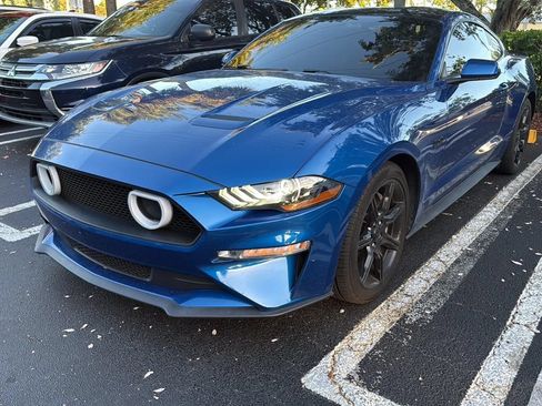 Used 2018 Ford Mustang GT w/ Black Accent Package RWD image 2