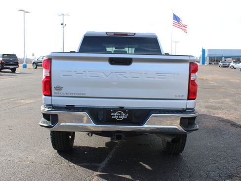 Used 2022 Chevrolet Silverado 2500 LTZ w/ Z71 Off-Road Package image 8