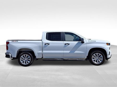 Used 2020 Chevrolet Silverado 1500 Custom w/ Custom Value Package image 8
