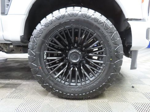 Used 2026 Ford F250 Platinum AWD/4WD image 10
