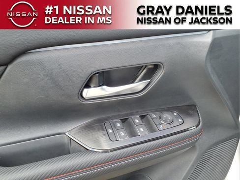 New 2026 Nissan Kicks SR w/ Cold Weather Package FWD image 11