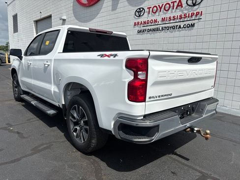 Used 2023 Chevrolet Silverado 1500 LT AWD/4WD image 6