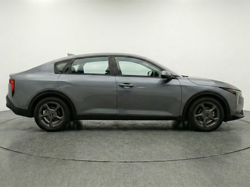 Used 2025 Kia K4 FWD image 11