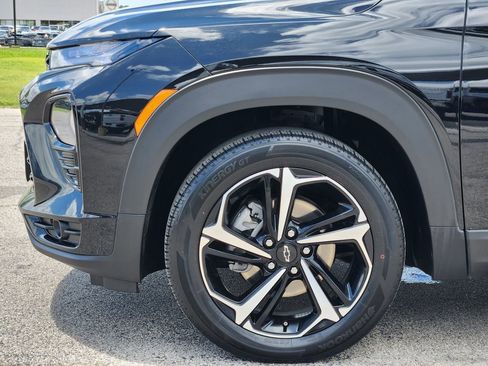 Used 2023 Chevrolet TrailBlazer RS w/ Convenience Package FWD image 9