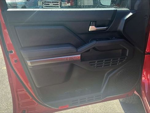 Used 2025 Toyota Tacoma TRD Off-Road AWD/4WD image 18