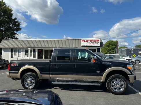 Used 2012 Ford F250 King Ranch w/ King Ranch w/Chrome Pkg AWD/4WD image 4